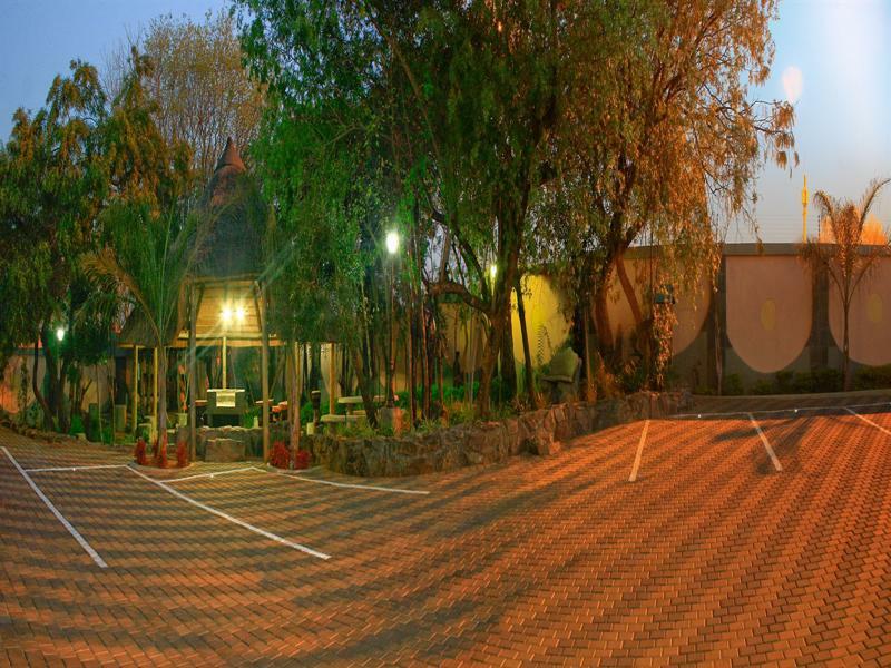Eco Park Lodge Centurion Eksteriør bilde