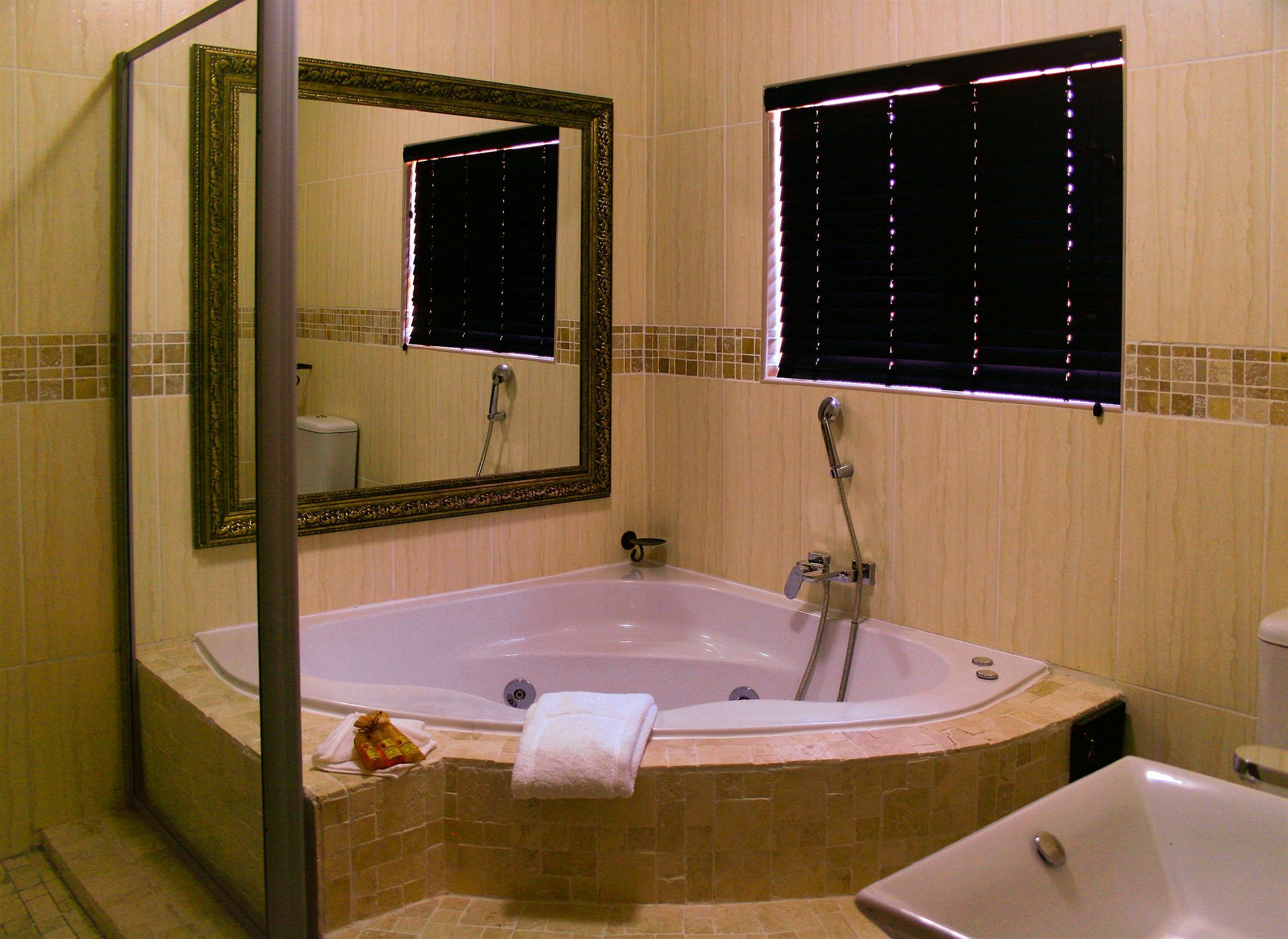 Eco Park Lodge Centurion Eksteriør bilde